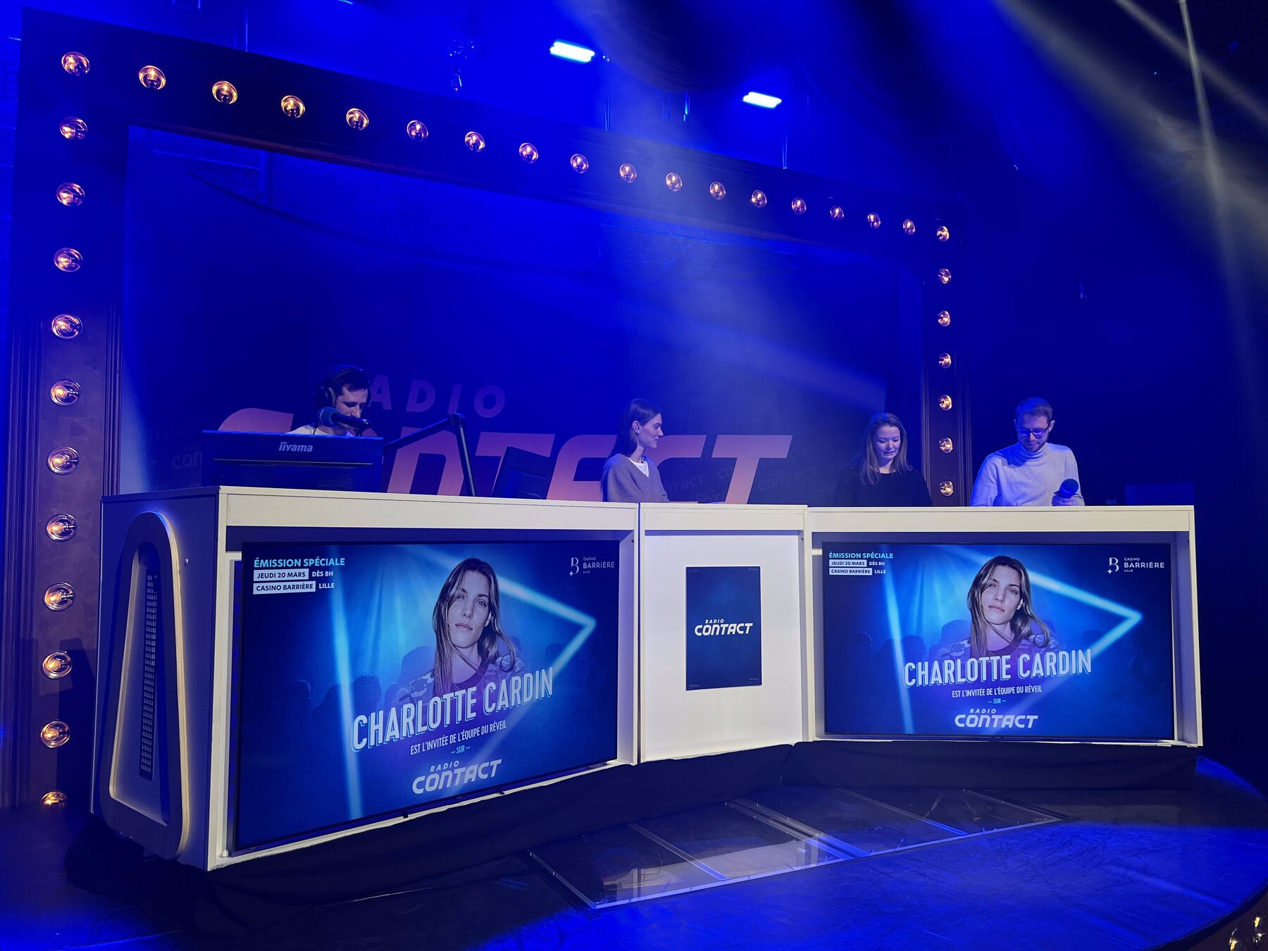 Émission de radio avec Charlotte Cardin
